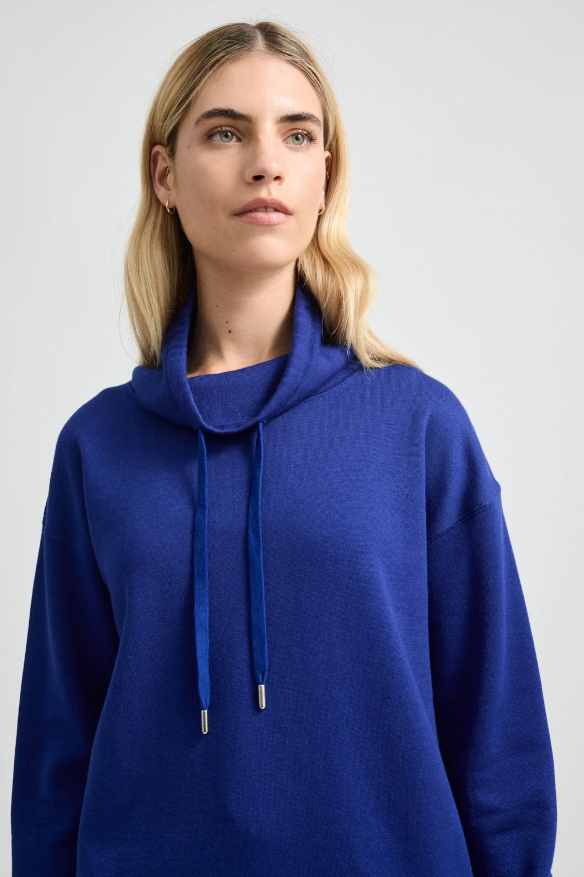 LOUNGE FUNNEL NECK - 648